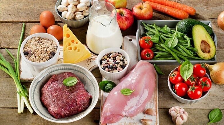 Bir haftada kilo kaybı için protein ve bitkisel gıdalar